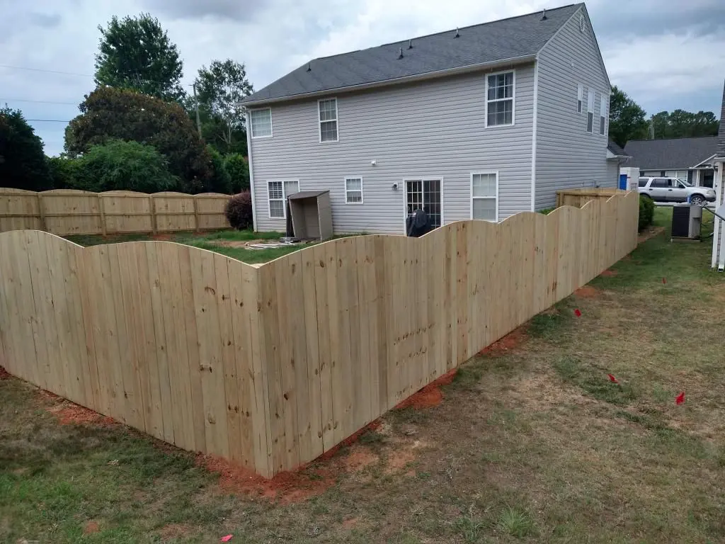6FT scallop TOP PRIVACY FENCE